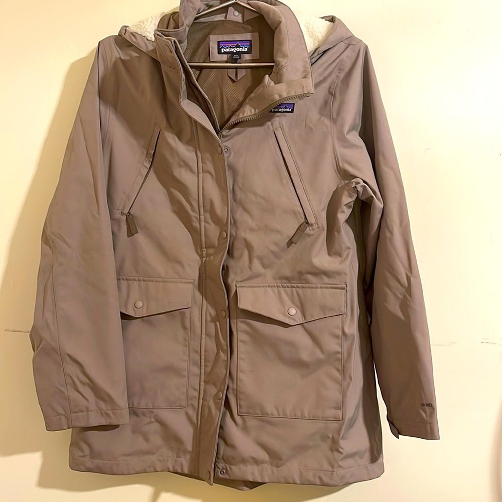 Patagonia Girls’ Tres 3-in-1 Parka outer shell